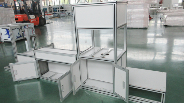 設備防塵罩由哪些結(jié)構(gòu)組成？